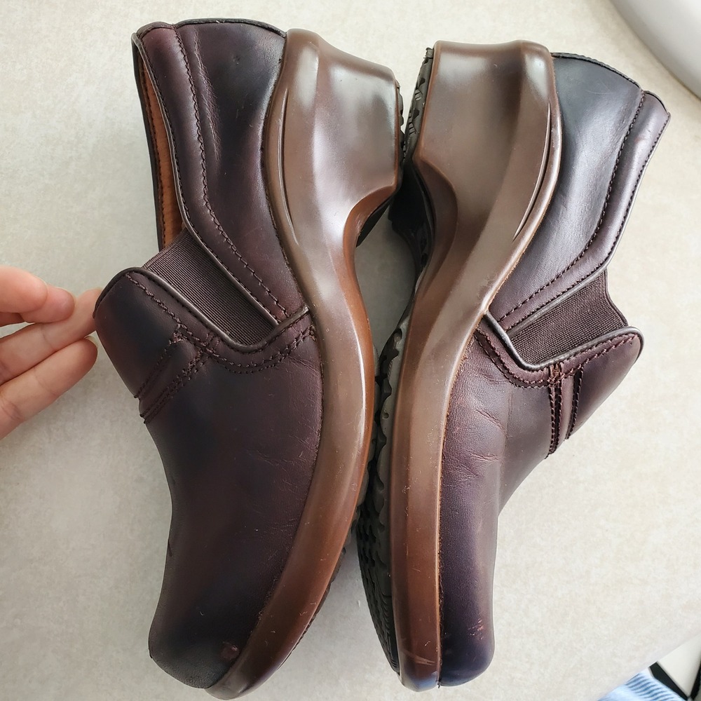 Ariat Sutter Brown Leather Slip On Wedge Shoes Comfort Antifatigue ATS Sole 8.5B - Picture 11 of 15